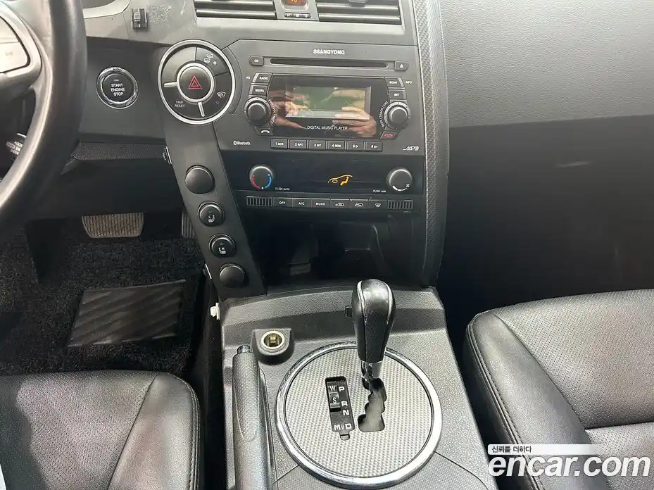 SsangYong Korando 2015 2.0 Автомат в Москве № 932531, фото 10