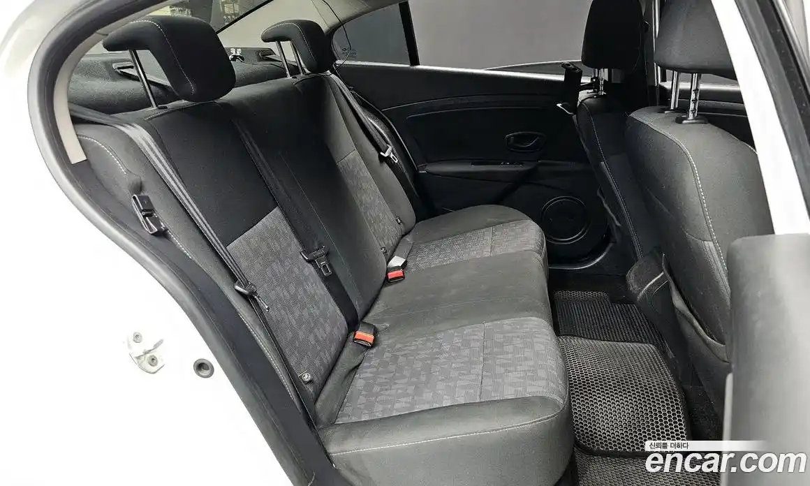 Renault SM3 2014 1.6 Автомат в Москве № 938258, фото 12