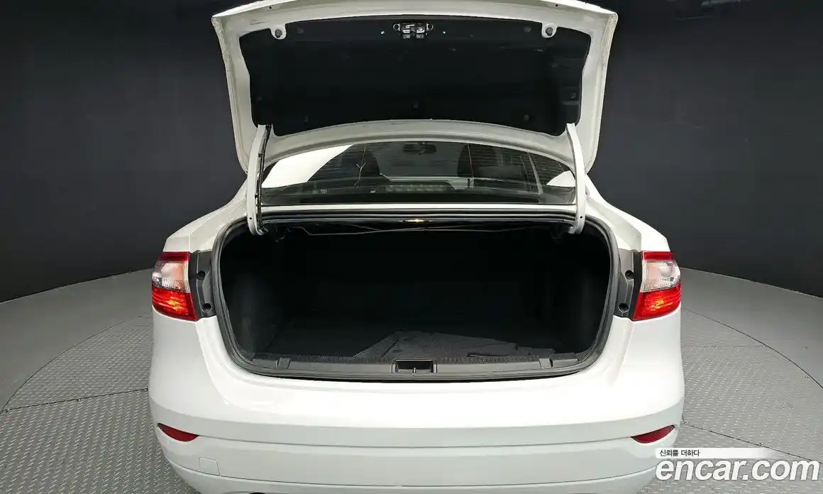 Renault SM3 2014 1.6 Автомат в Москве № 938258, фото 20