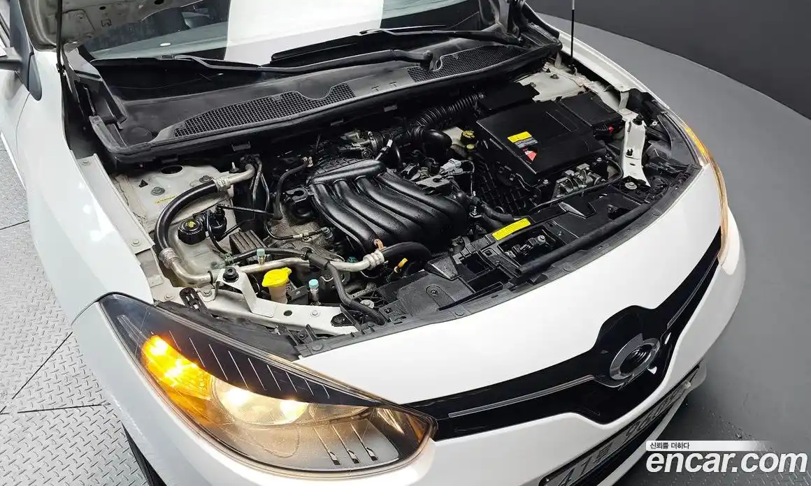 Renault SM3 2014 1.6 Автомат в Москве № 938258, фото 6