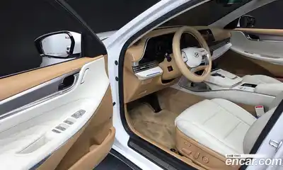 Hyundai Grandeur 2020 2.5 Автомат в Москве № 926831, миниатюра 11