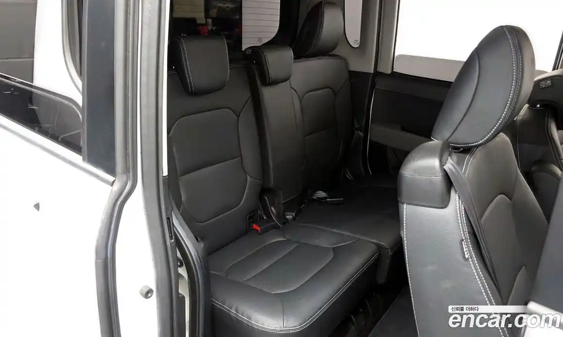 Kia Ray 2024 1.0 Автомат в Москве № 928906, фото 12