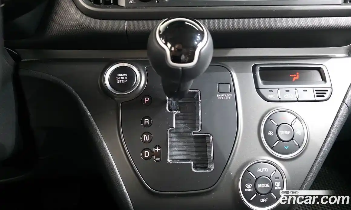 Kia Ray 2024 1.0 Автомат в Москве № 928906, фото 9