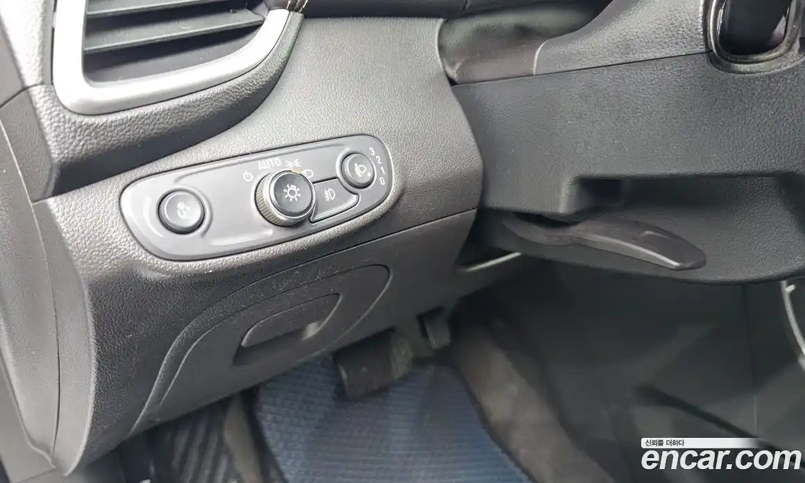 Chevrolet Trax 2018 1.4 Автомат в Москве № 936157, фото 15