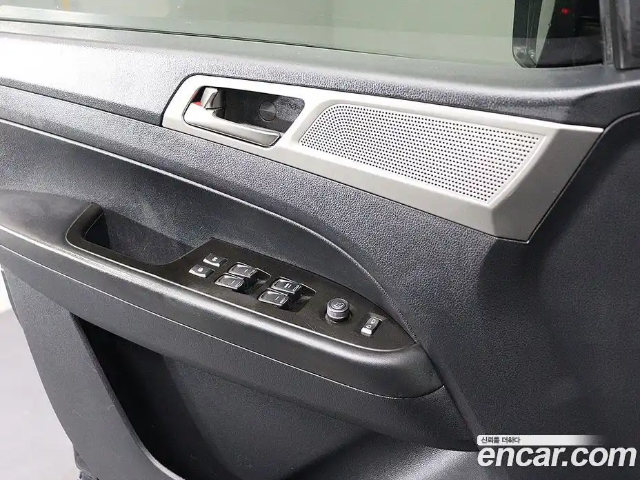 SsangYong Rexton 2018 2.2 Автомат в Москве № 934146, фото 13