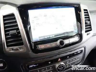 SsangYong Rexton 2018 2.2 Автомат в Москве № 934146, миниатюра 7