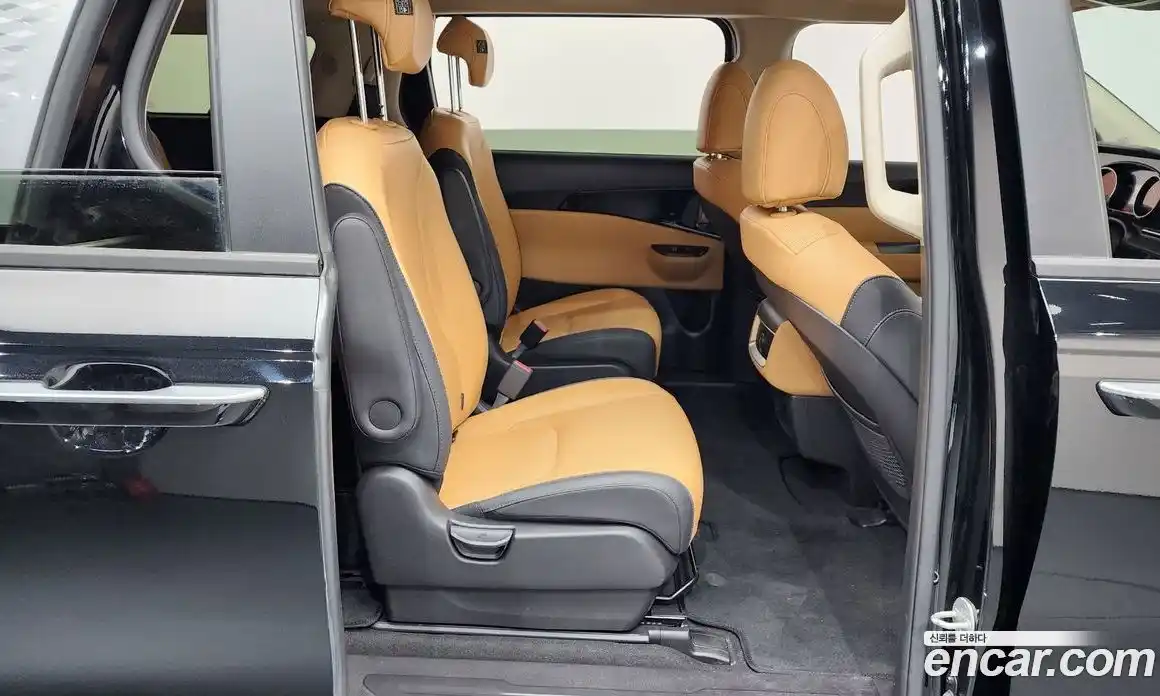 Kia Canival 2021 3.5 гидро в Москве № 115390, фото 12