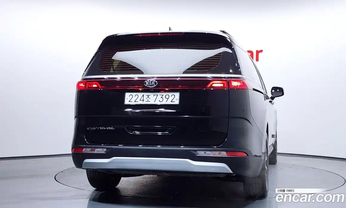Kia Canival 2021 3.5 гидро в Москве № 115390, фото 4