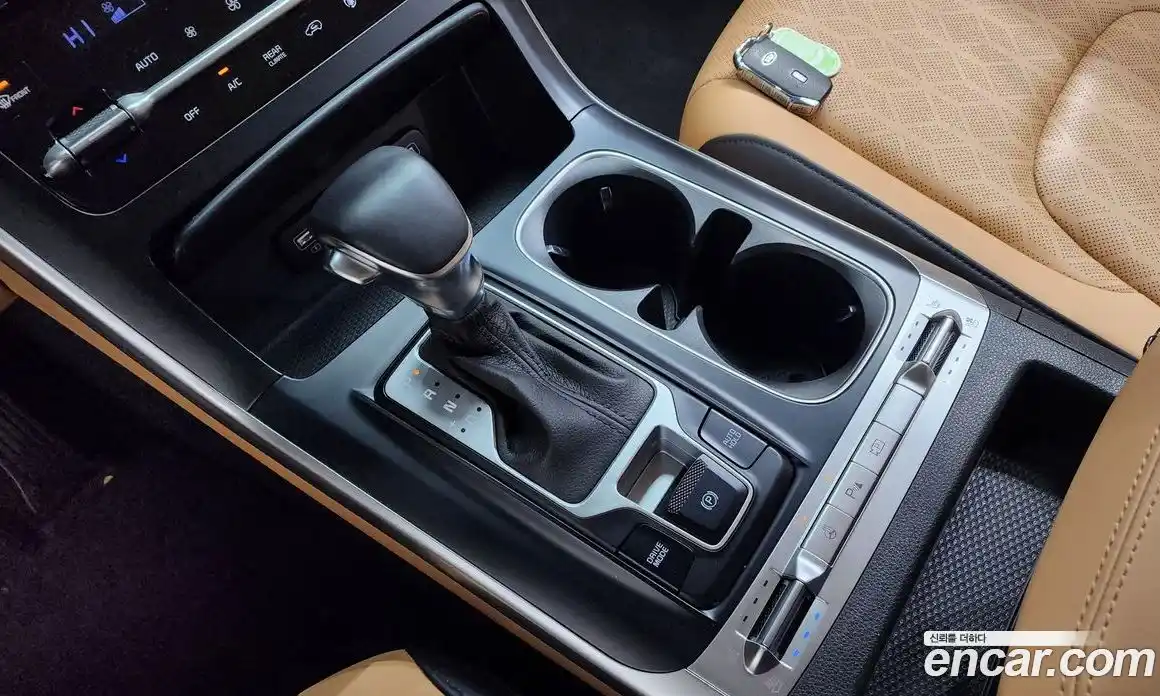 Kia Canival 2021 3.5 гидро в Москве № 115390, фото 9