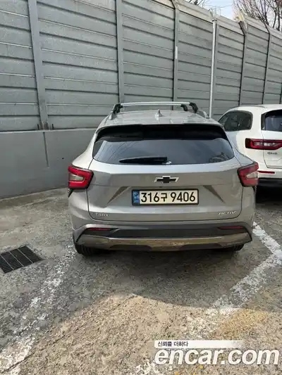 Chevrolet Trax 2023 1.2 Автомат в Москве № 857819, миниатюра 2