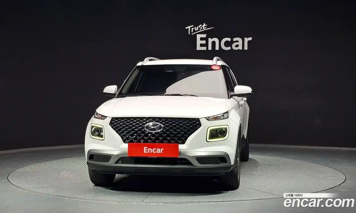 Hyundai Venue 2023 1.6 Автомат в Москве № 927124, фото 3