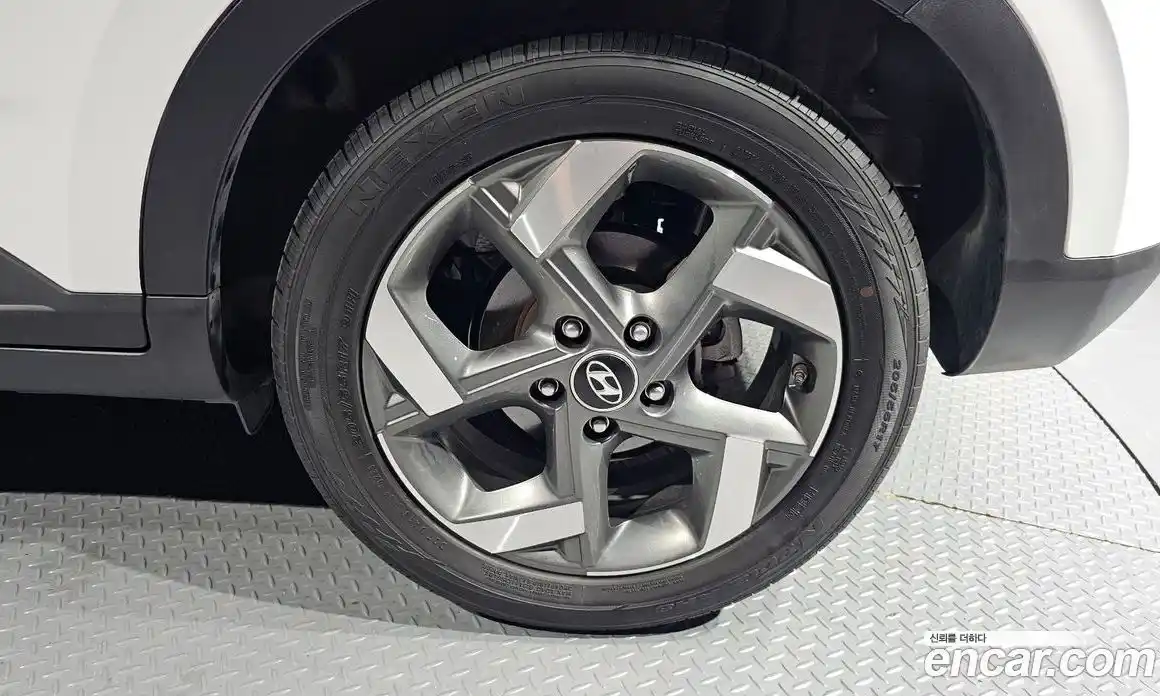 Hyundai Venue 2023 1.6 Автомат в Москве № 927124, фото 5