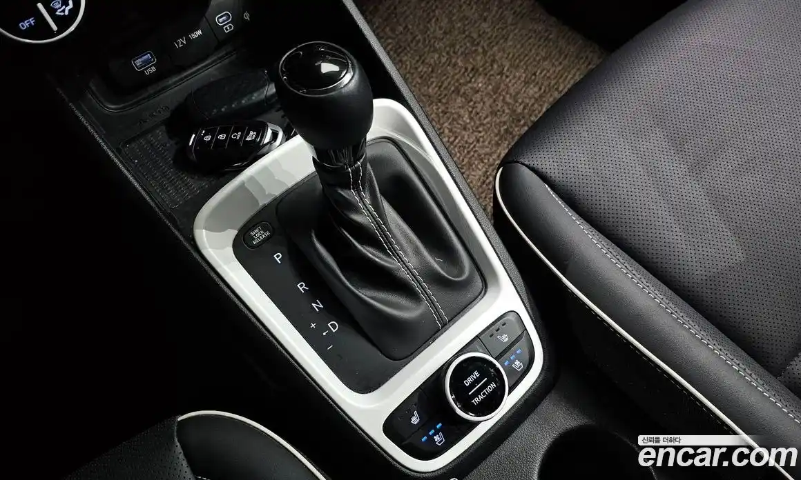 Hyundai Venue 2023 1.6 Автомат в Москве № 927124, фото 9