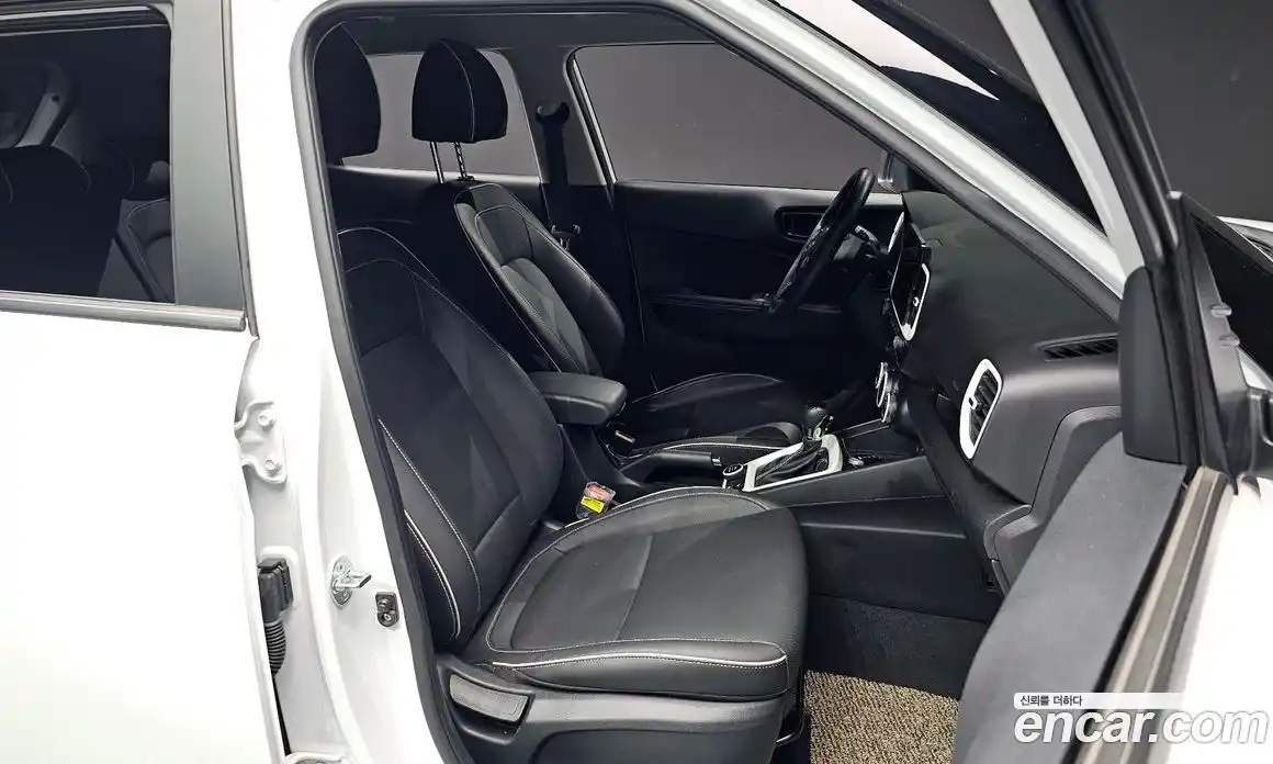 Hyundai Venue 2023 1.6 Автомат в Москве № 927124, фото 10