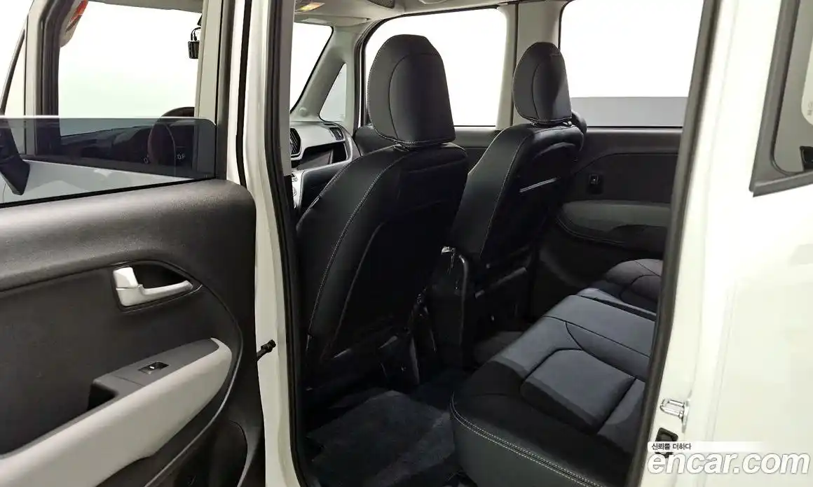 Kia Ray 2026 1.0 Автомат в Москве № 928287, фото 11