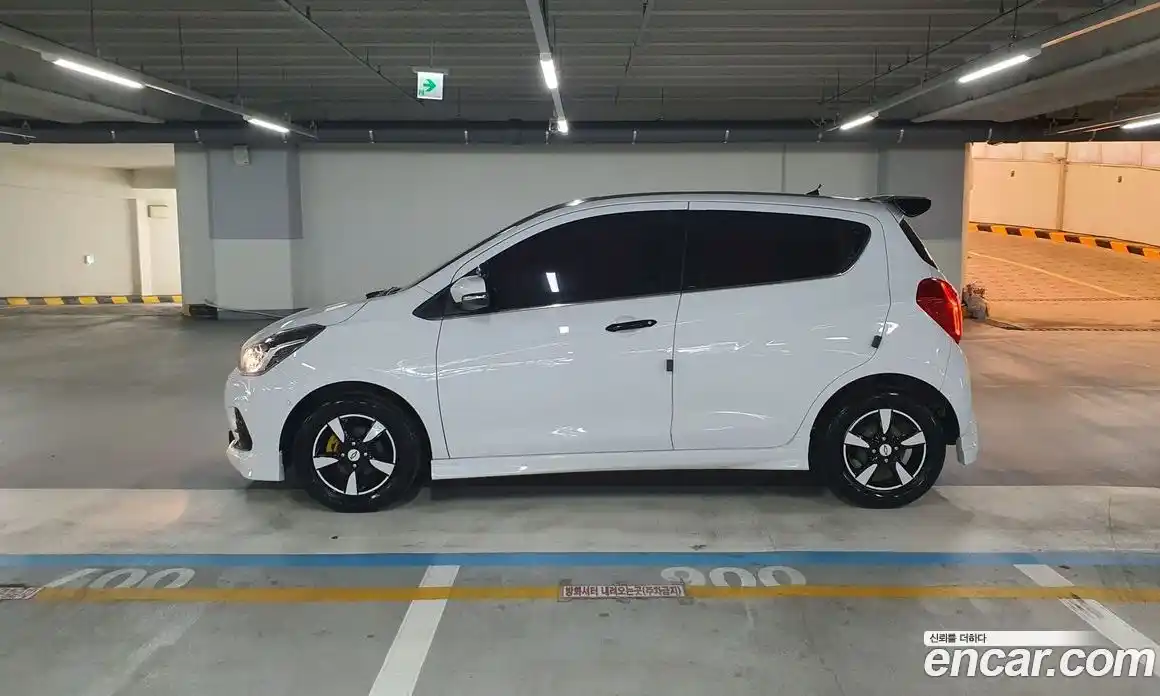Chevrolet Spark 2016 1.0 Механическая в Москве № 936902, фото 3