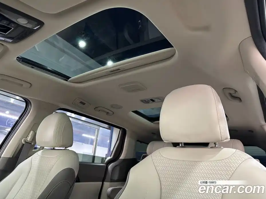 Kia Canival 2024 3.5 Автомат в Москве № 928572, фото 13