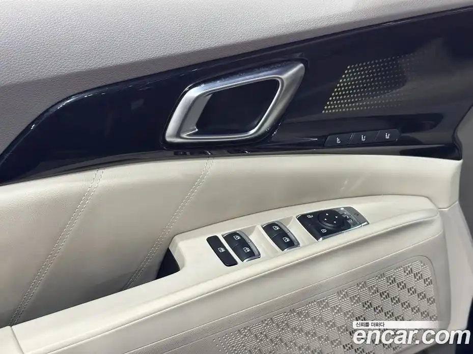 Kia Canival 2024 3.5 Автомат в Москве № 928572, фото 16