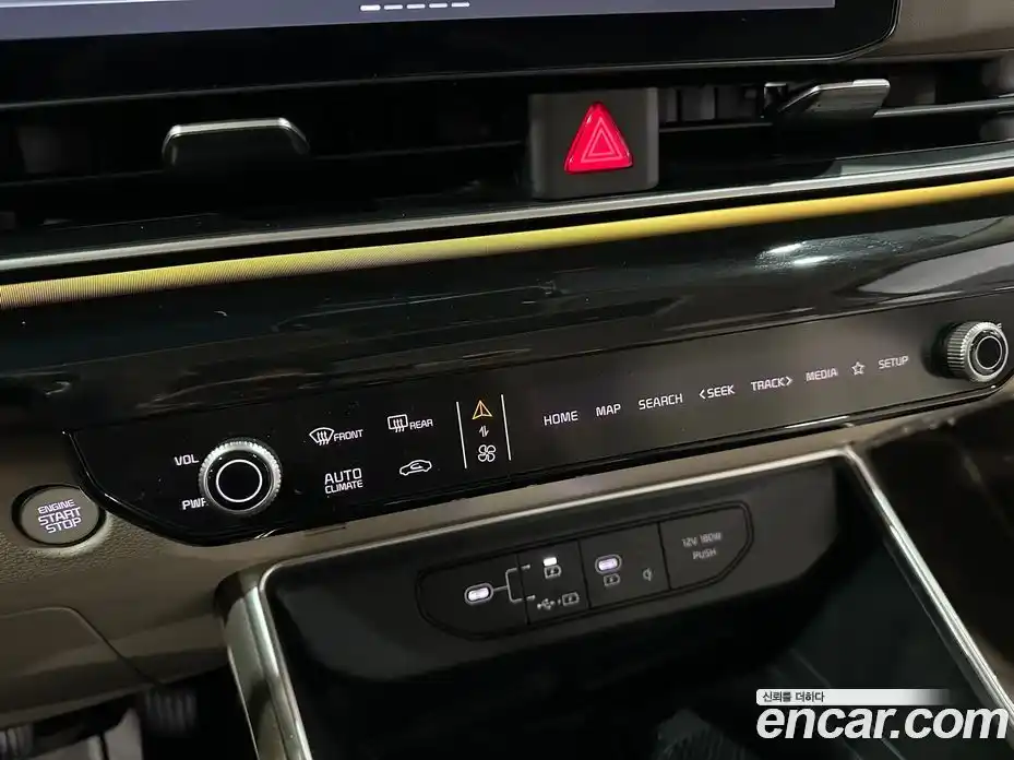 Kia Canival 2024 3.5 Автомат в Москве № 928572, фото 17