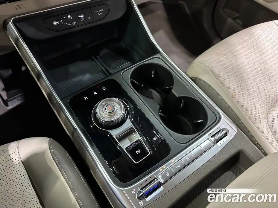 Kia Canival 2024 3.5 Автомат в Москве № 928572, фото 9