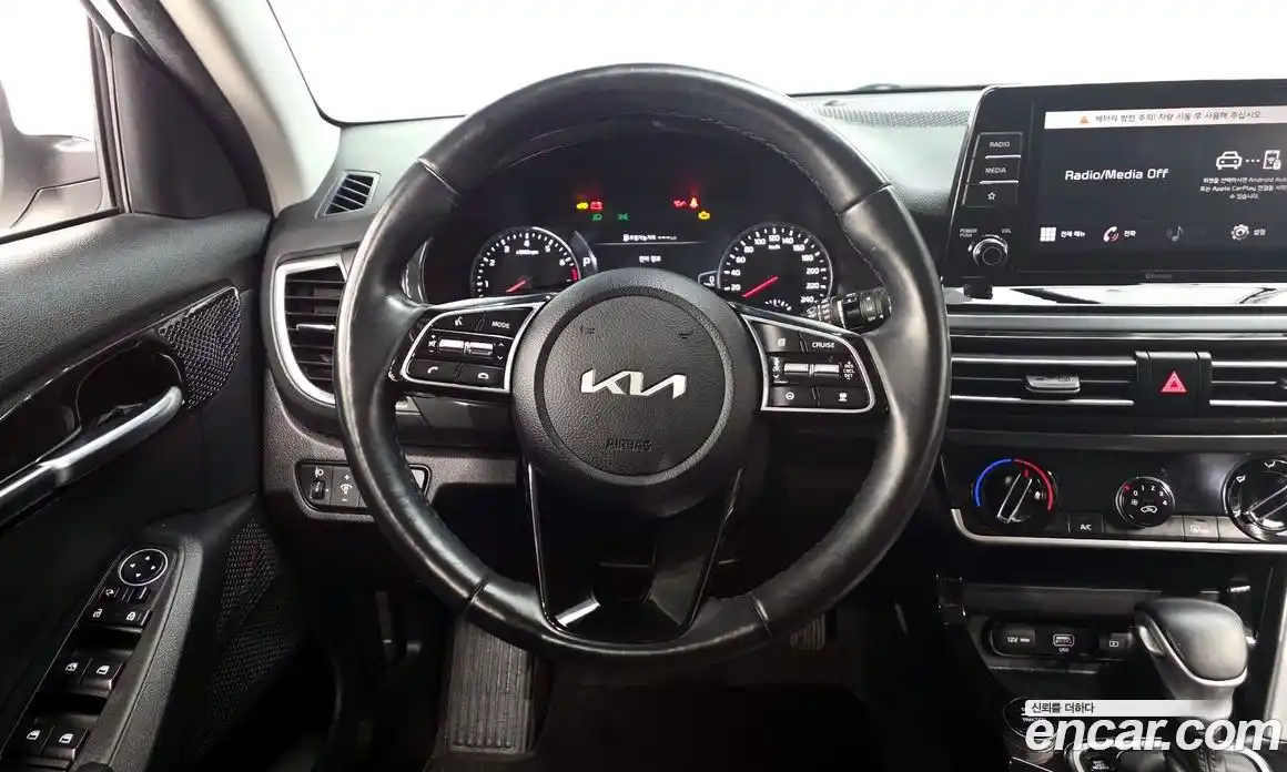 Kia Seltos 2022 1.6 гидро в Москве № 929559, фото 13