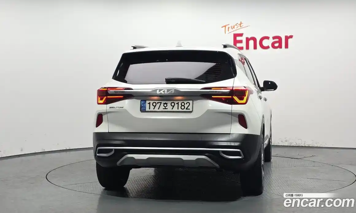 Kia Seltos 2022 1.6 гидро в Москве № 929559, фото 4