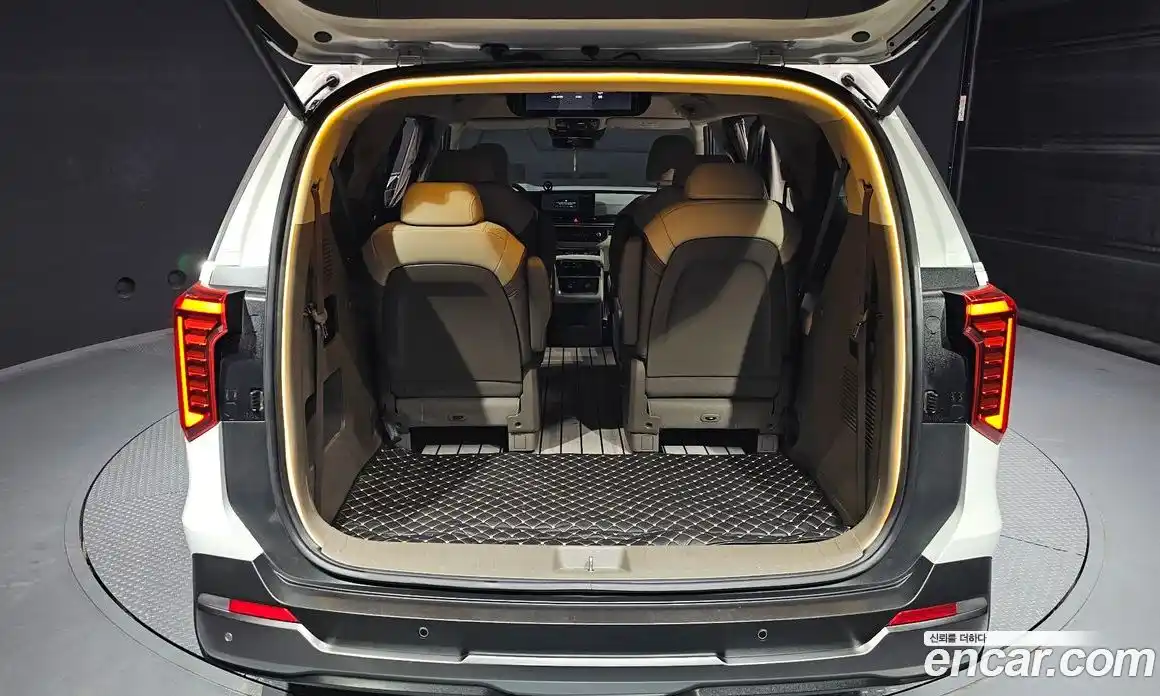 Kia Canival 2024 1.6 гидро в Москве, фото 19