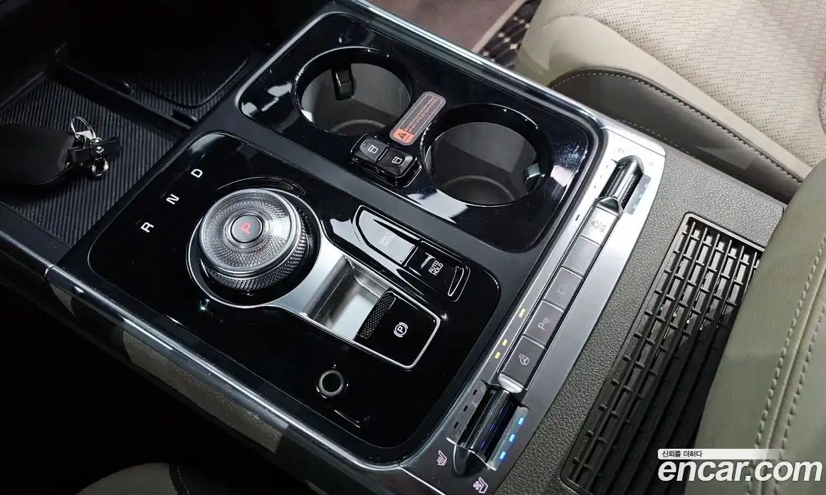 Kia Canival 2024 1.6 гидро в Москве, фото 9