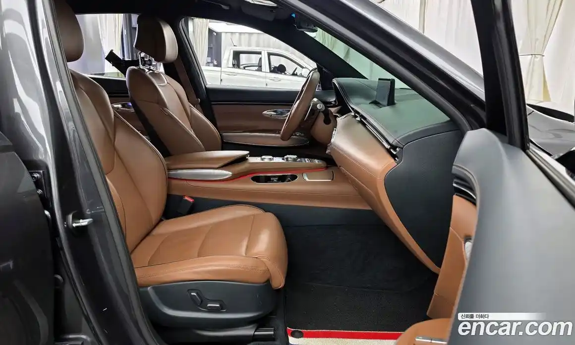 Genesis GV70 2021 2.5 Классический в Москве № 931140, фото 11