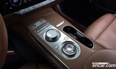 Genesis GV70 2021 2.5 Классический в Москве № 931140, миниатюра 9