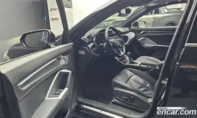 Audi Q3 2023 2.0 Автомат в Москве № 893912, миниатюра 9