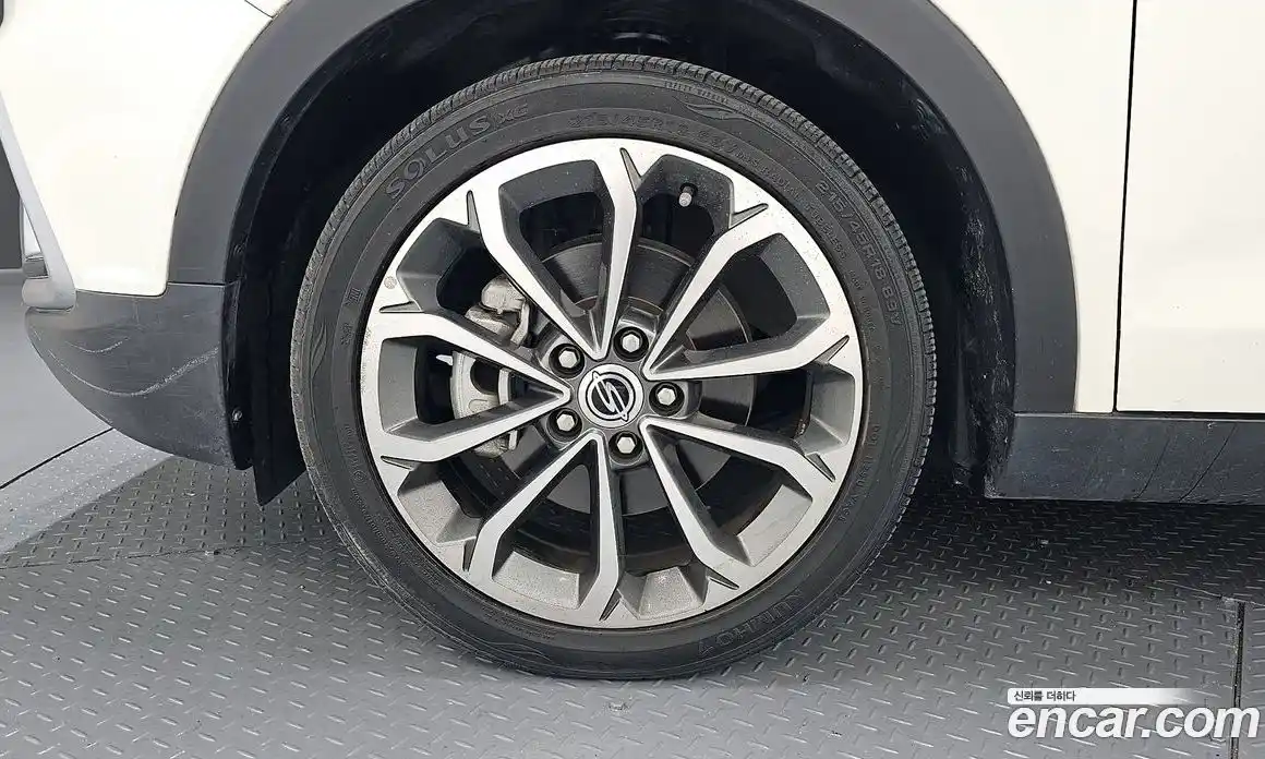 SsangYong TIBOLI 2017 1.6 Автомат в Москве № 931870, фото 5