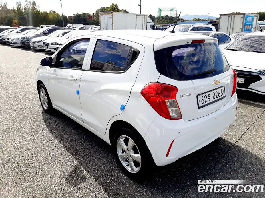 Chevrolet Spark 2016 1.0 Автомат в Москве № 936814, фото 4