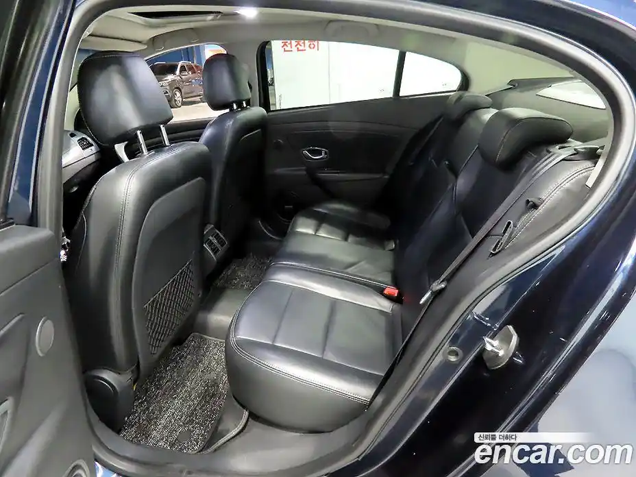 Renault SM3 2011 2.0 гидро в Москве, фото 12