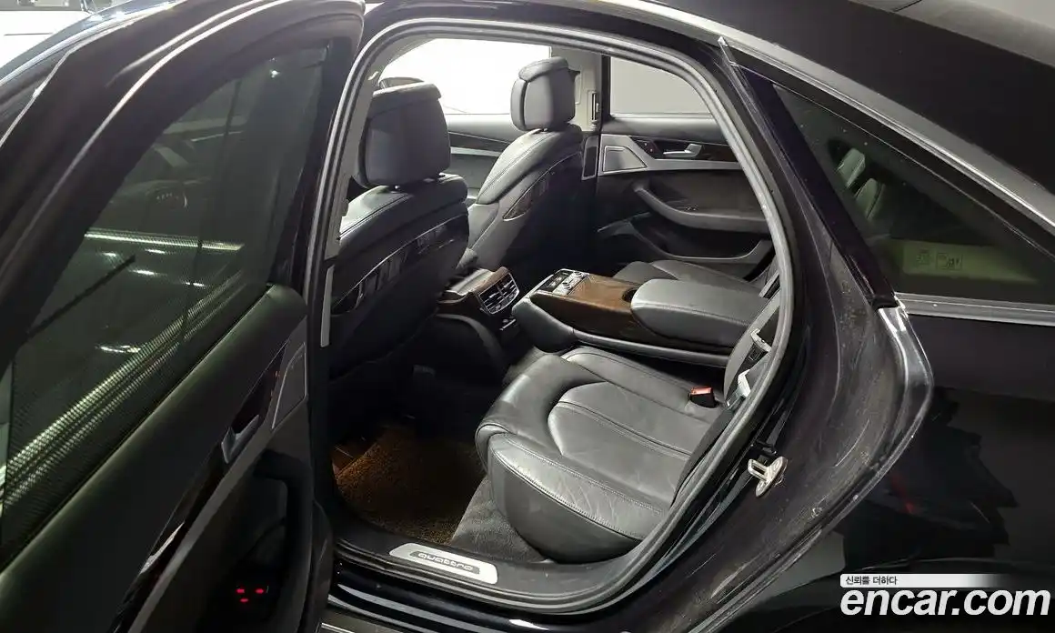 Audi A8 2015 4.1 Автомат в Москве № 860065, фото 11