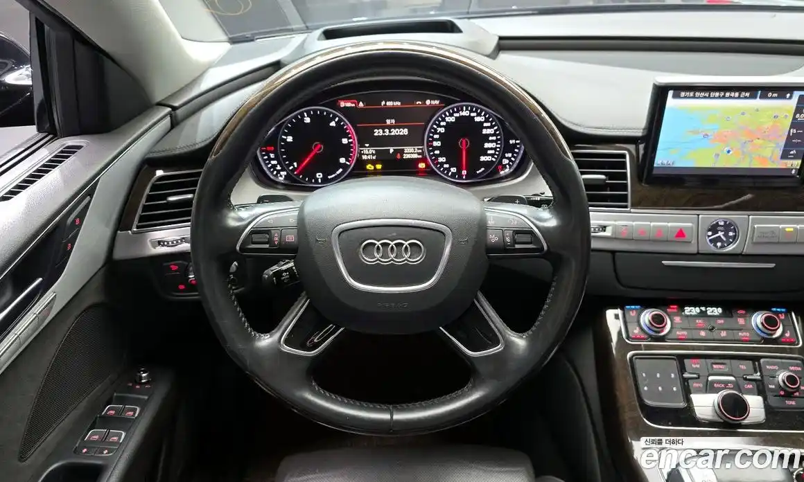 Audi A8 2015 4.1 Автомат в Москве № 860065, фото 13