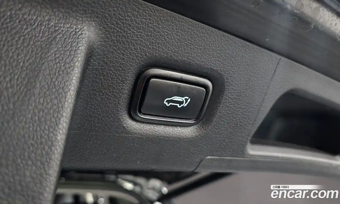 Hyundai Santa Fe 2022 2.2 Автомат в Москве № 927393, фото 17