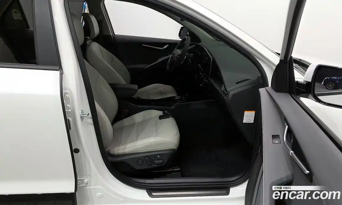 Kia Niro 2025 1.6 Автомат в Москве № 928296, фото 11