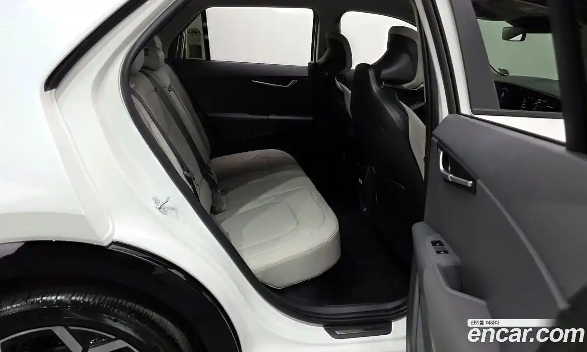 Kia Niro 2025 1.6 Автомат в Москве № 928296, фото 12