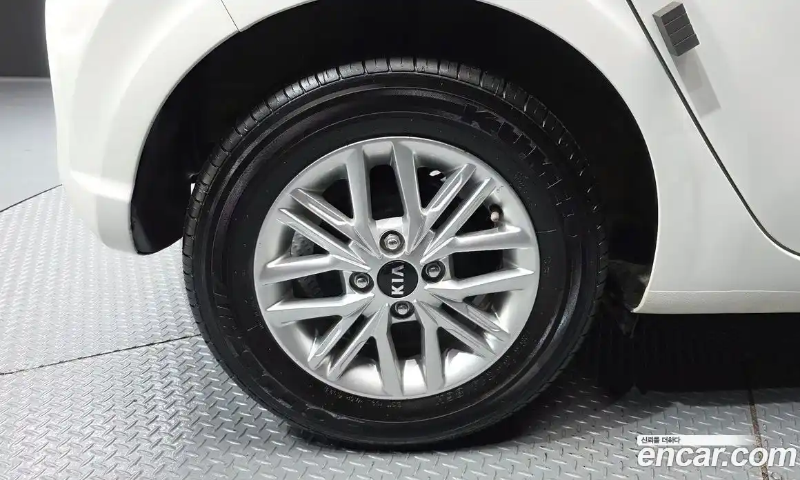 Kia Morning 2021 1.0 Автомат в Москве № 930166, фото 5