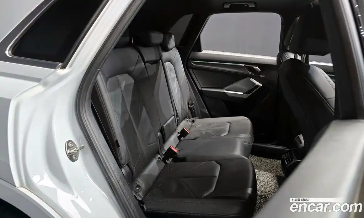 Audi Q3 2023 2.0 Автомат в Москве № 893928, фото 12