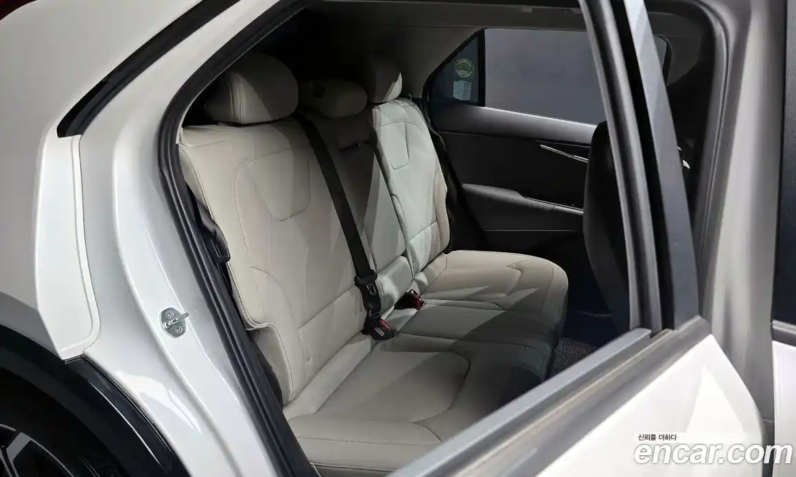 Kia Niro 2022 1.6 Автомат в Москве № 930104, фото 12