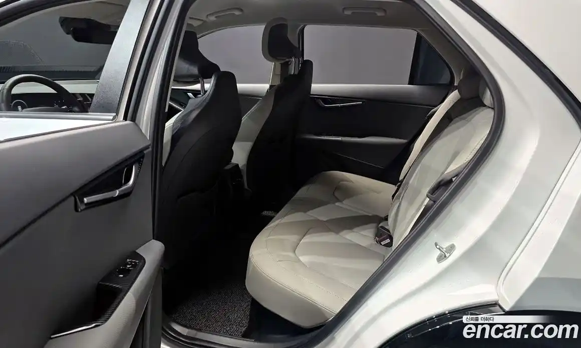 Kia Niro 2022 1.6 Автомат в Москве № 930104, фото 13