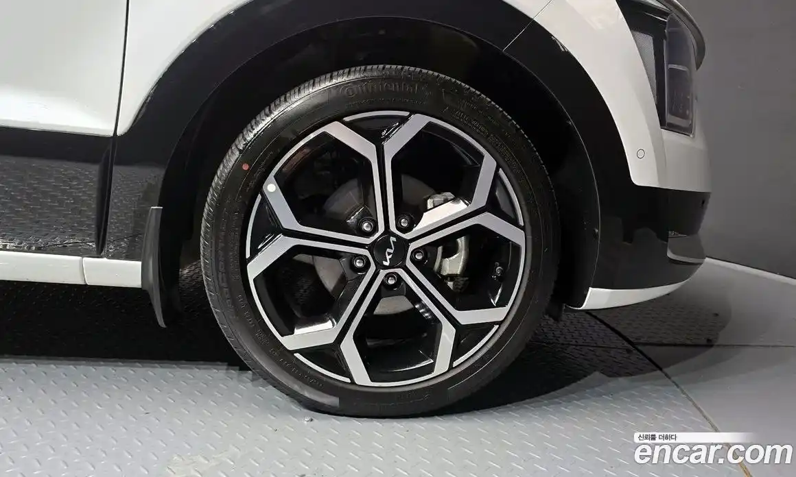 Kia Niro 2022 1.6 Автомат в Москве № 930104, фото 5