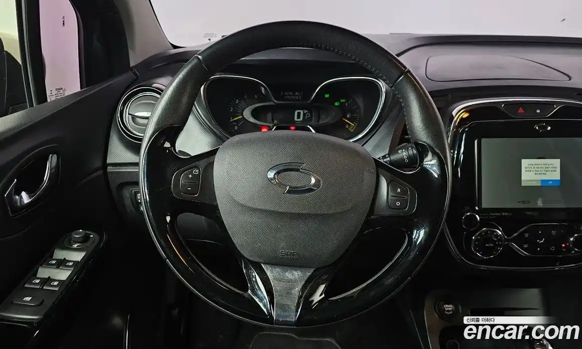 Renault QM3 2016 1.5 гидро в Москве, фото 13