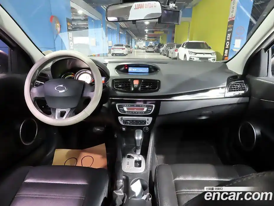 Renault SM3 2017 гидро в Москве № 206144, фото 13