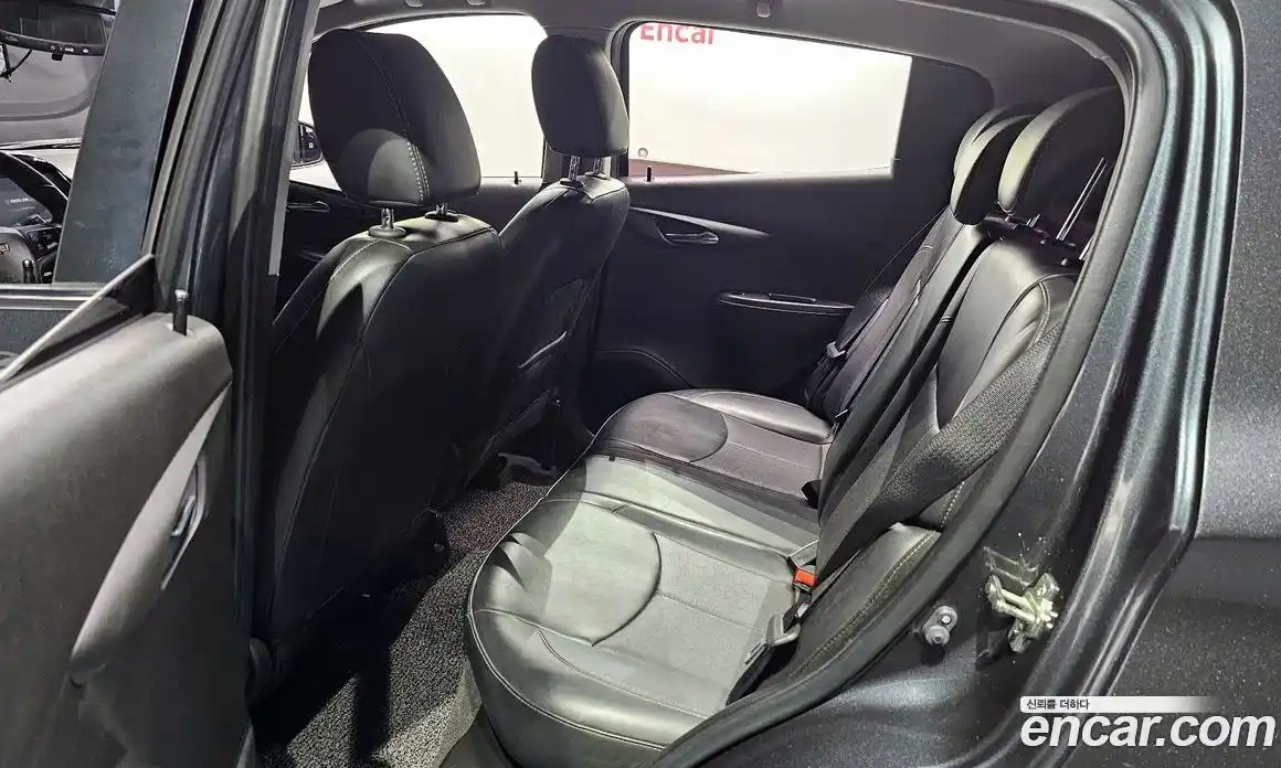 Chevrolet Spark 2017 1.0 гидро в Москве № 935558, фото 12