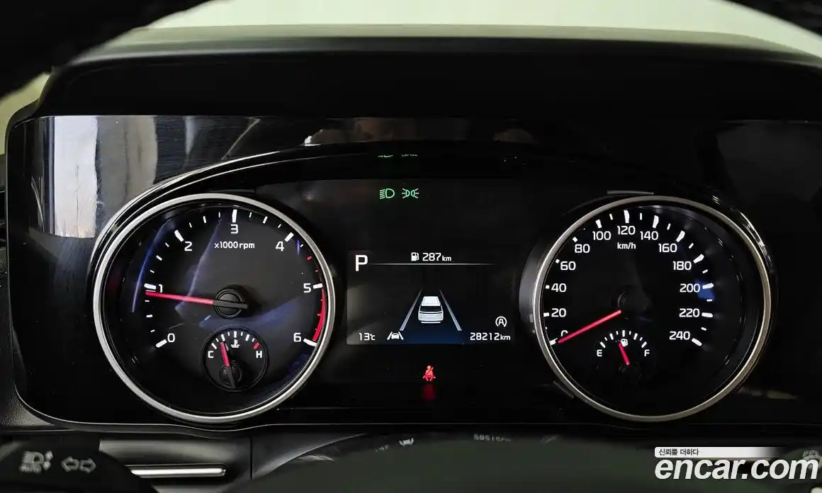 Kia Canival 2022 2.2 Автомат в Москве № 929554, фото 8