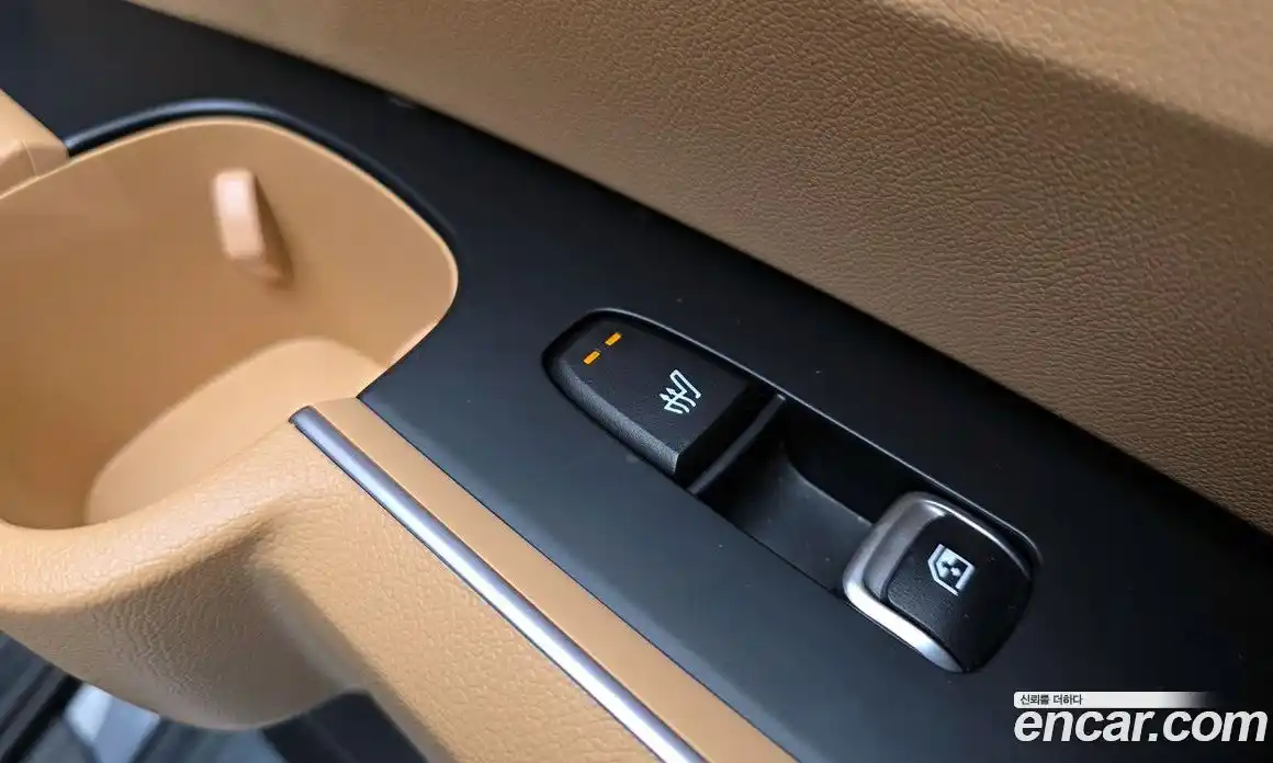 Kia Sorento 2022 1.6 Автомат в Москве № 930041, фото 19