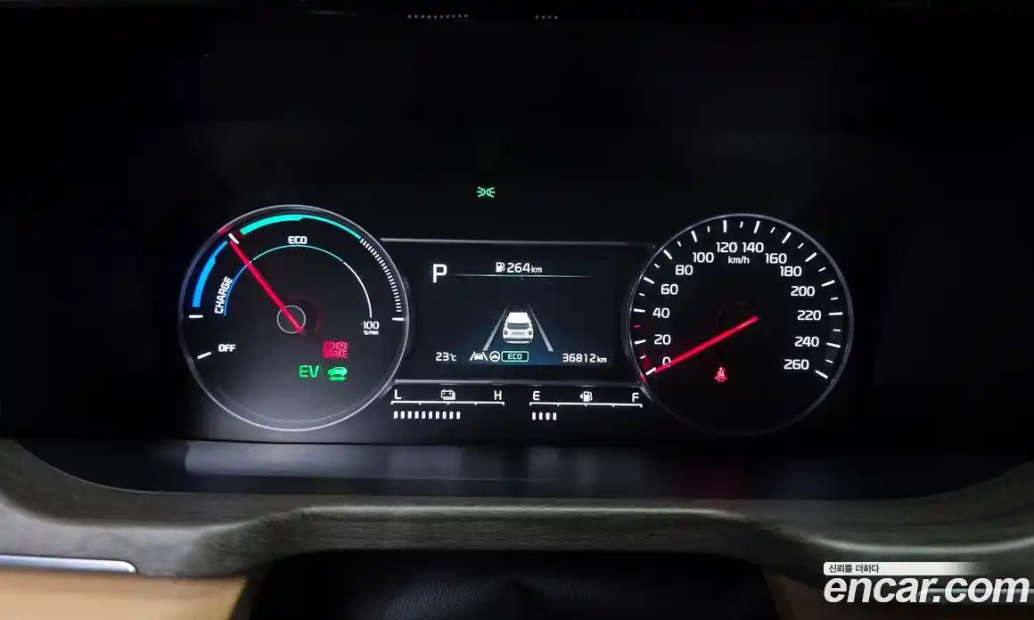 Kia Sorento 2022 1.6 Автомат в Москве № 930041, фото 8